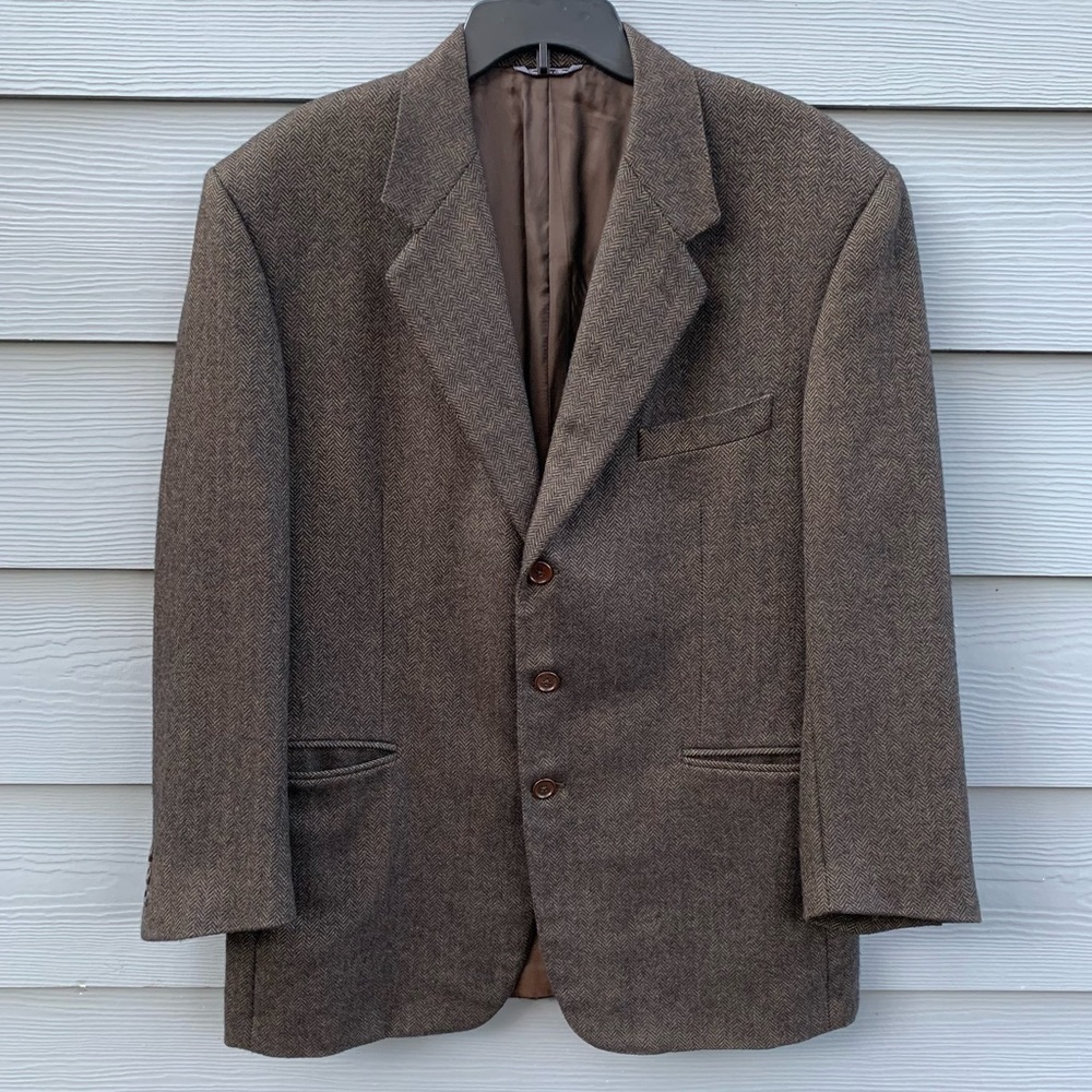 Gianfranco Ferre virgin wool dark brown herringbone sports coat size 42